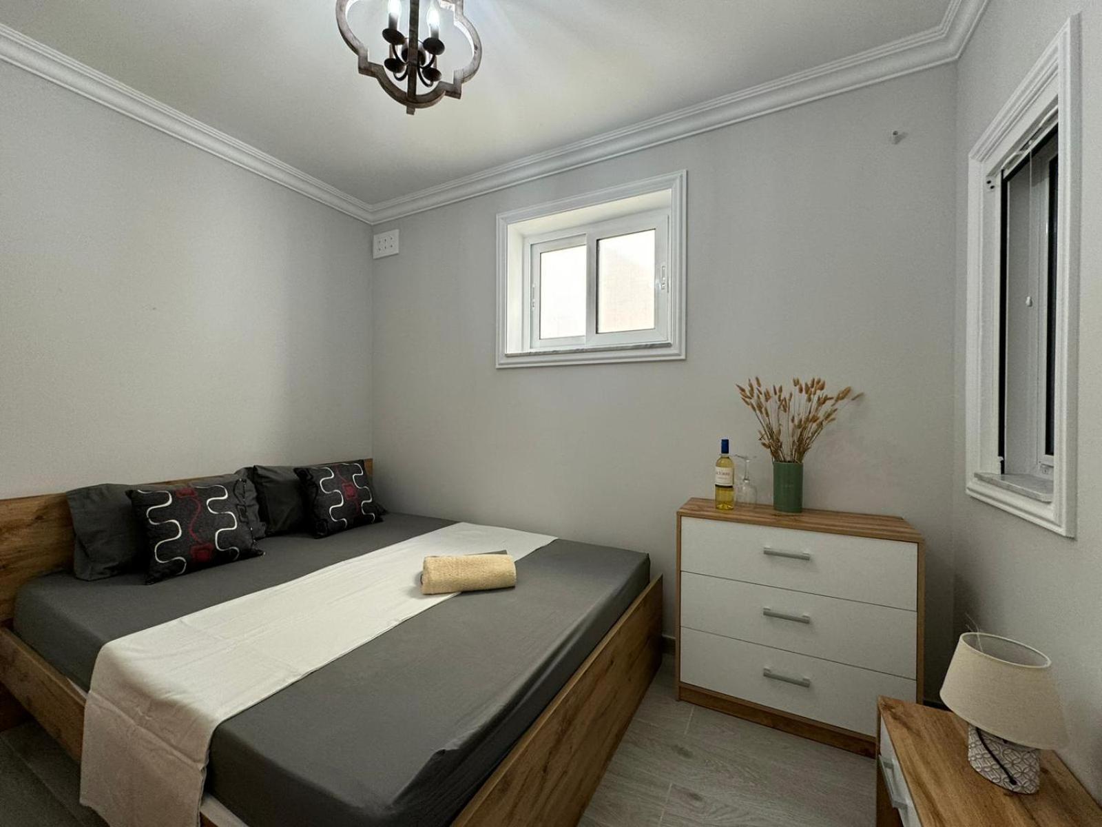 Luxury & Modern Two Bedroom Marsaskala Apartment Exterior foto